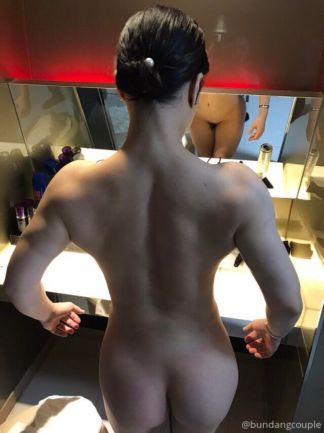 【2024-02-18】Having sex while changing into a bikini